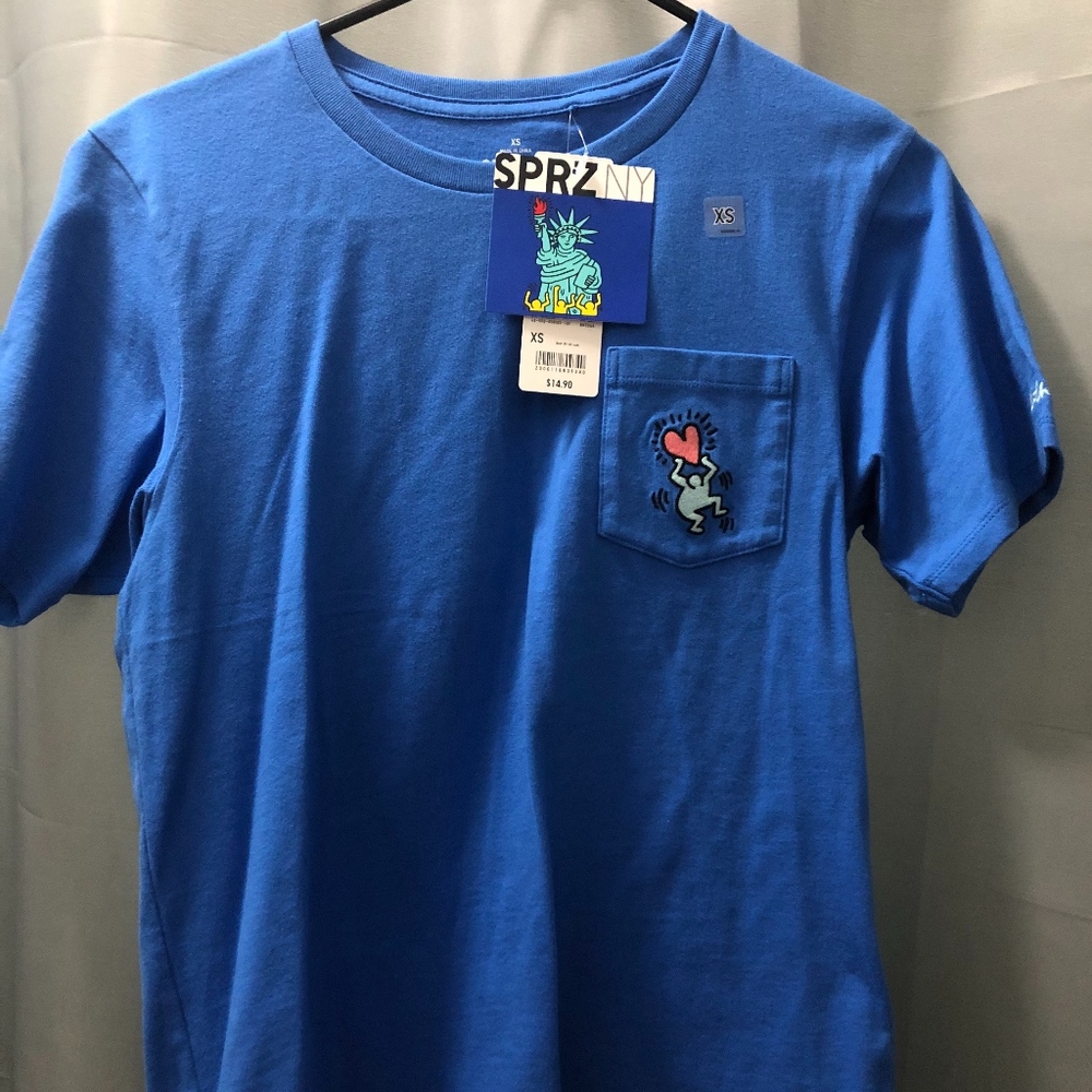 UNIQLO Graphic Tee